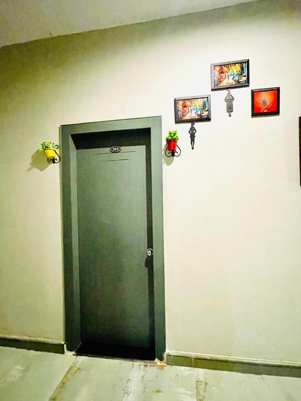 Hotel Tulip Light Mathura Exterior photo